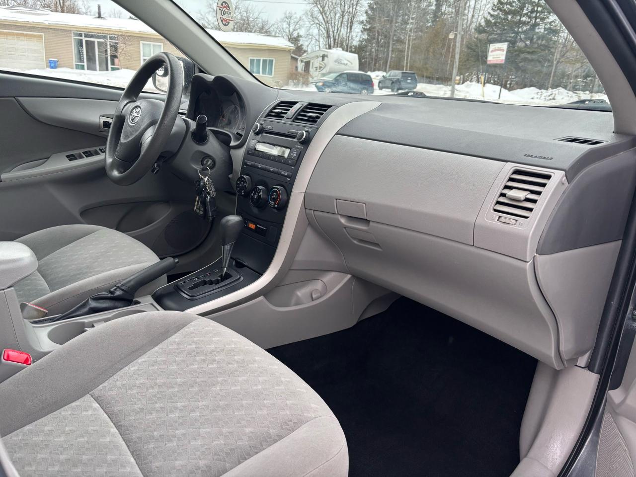 Toyota Corolla CE 2010