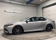 Toyota Camry Hybrid SE 2021