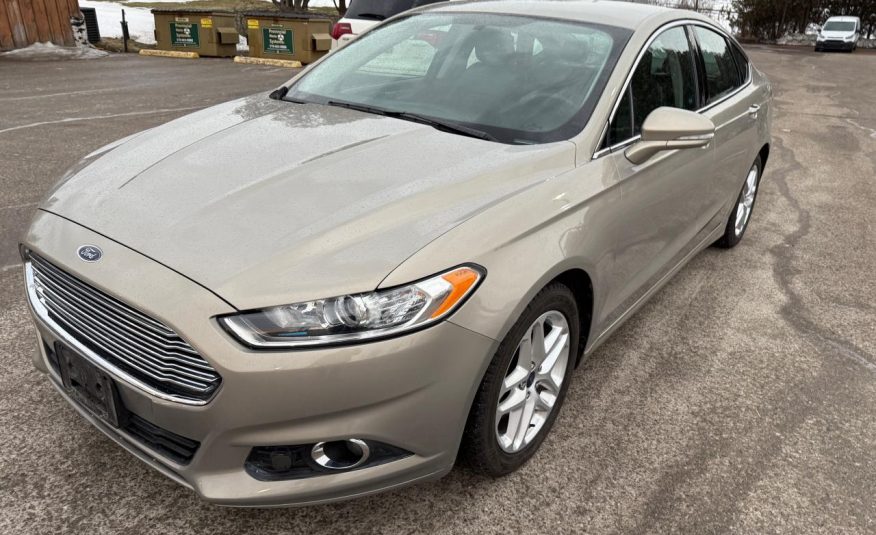 Ford Fusion SE 2015