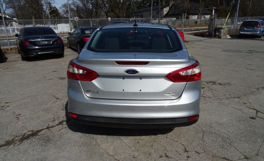 Ford Focus SE 2013