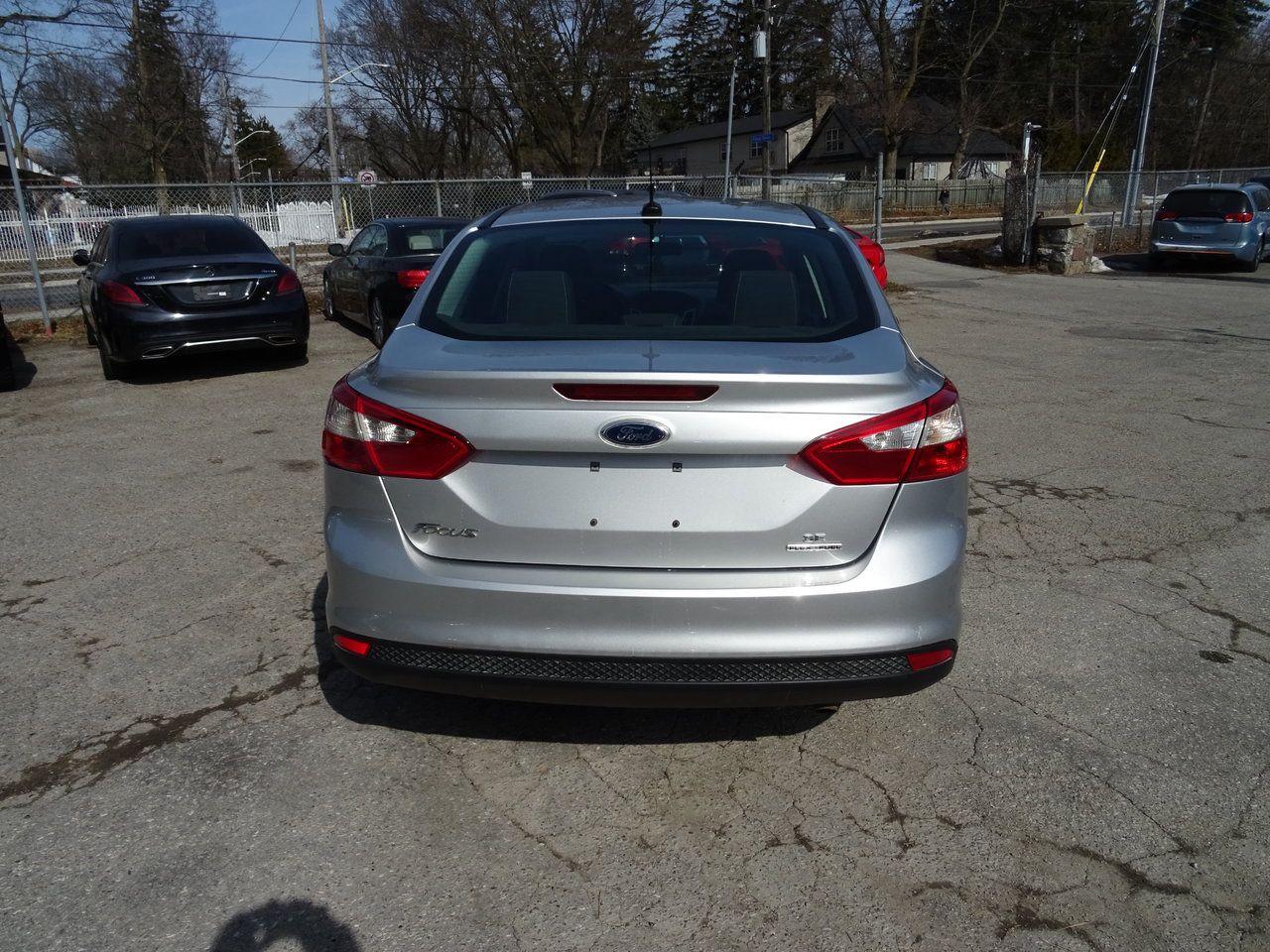 Ford Focus SE 2013