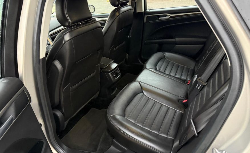 Ford Fusion SE 2015