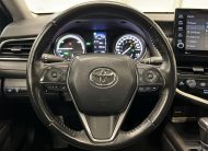 Toyota Camry Hybrid SE 2021