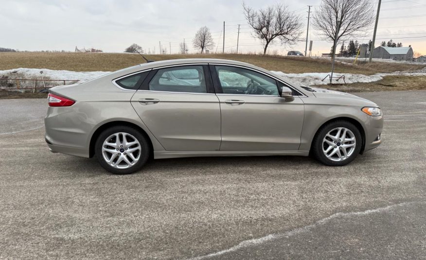 Ford Fusion SE 2015