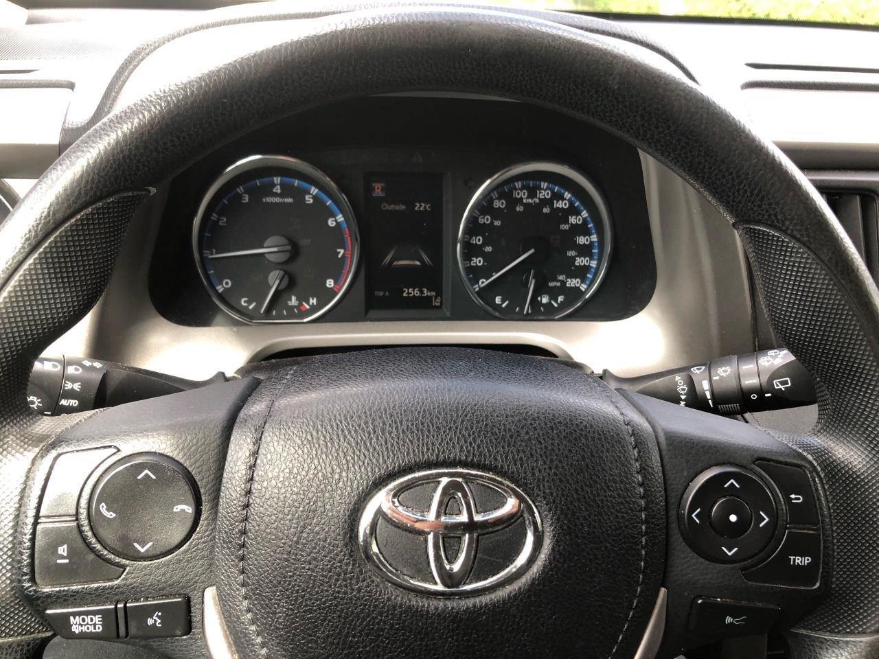 Toyota RAV4 AWD 2017