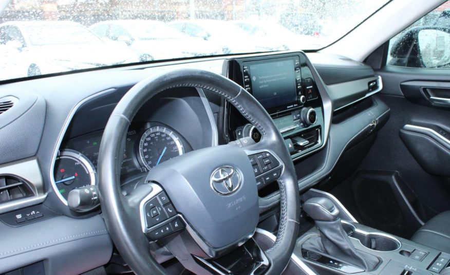 Toyota Highlander XLE 2021