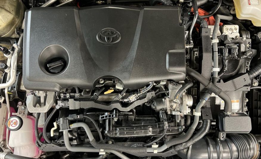 Toyota Camry Hybrid SE 2021